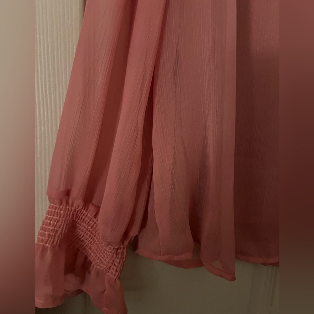 Pink top - Picture 2 of 3